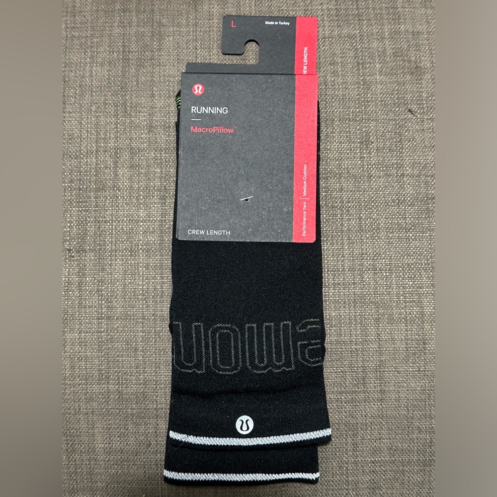 Lululemon men’s crew socks, large